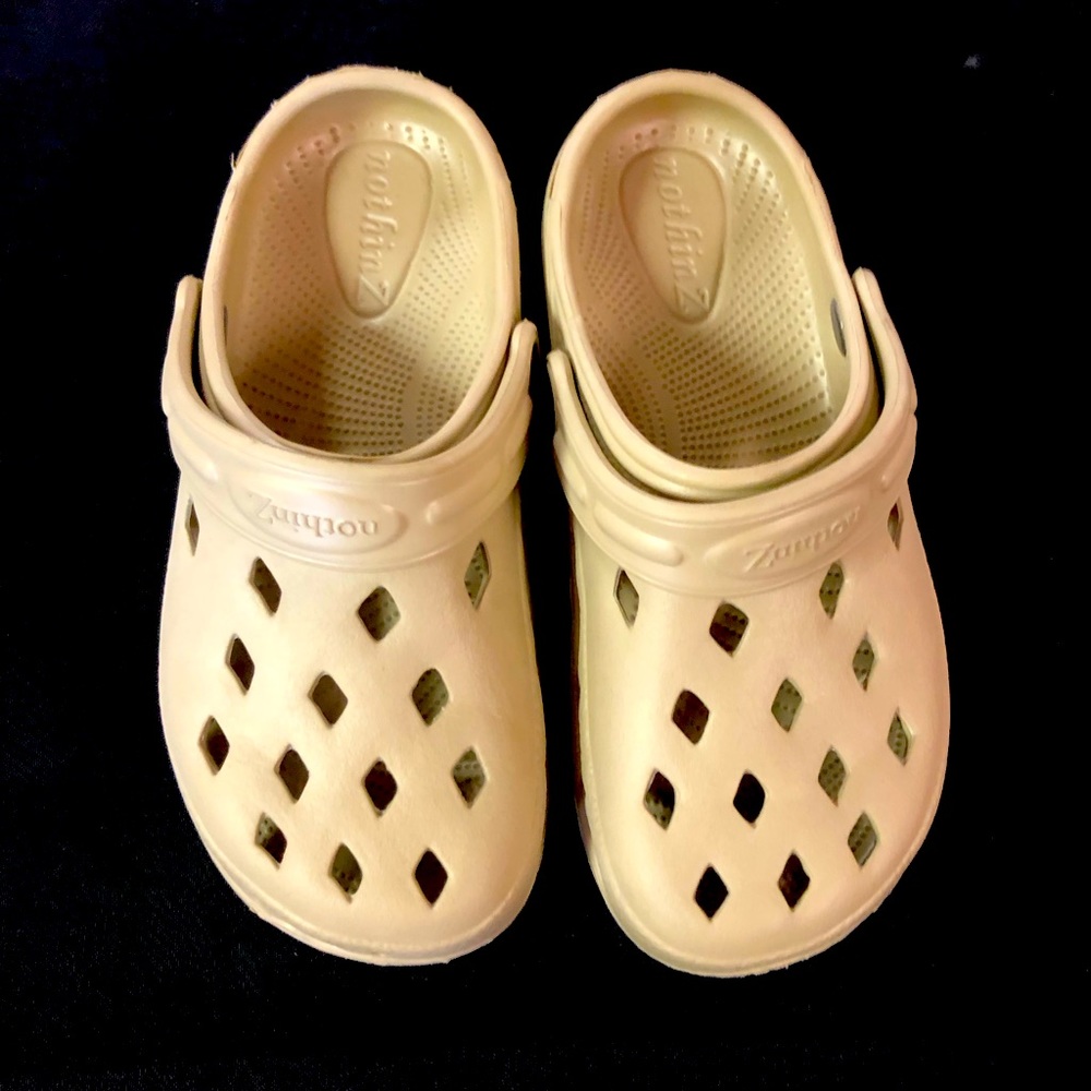 Nothinz Eva Beige Clogs Junior Size 3 Ladies Size 5
